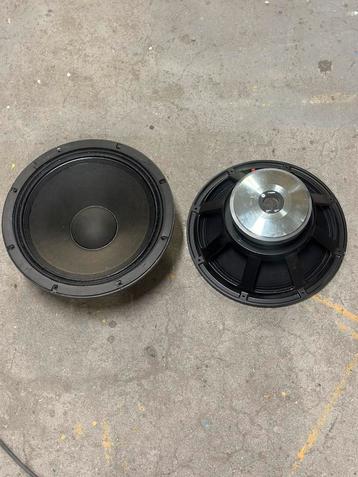 2stuks L18S800 18 inch speakers beschikbaar voor biedingen