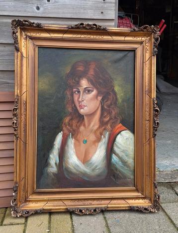 Portret van een Vrouw met Gouden Lijst beschikbaar voor biedingen