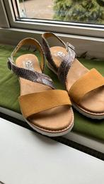 Bobs by Skechers. Gele dames sandaal. Maat 37/W7. Nieuw!, Kleding | Dames, Schoenen, Geel, Bobs by skechers, Zo goed als nieuw