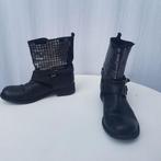Stoere zwarte leren enkellaarzen, studs. Mt 38, Kleding | Dames, Schoenen, ., Zwart, Lage of Enkellaarzen, Ophalen of Verzenden