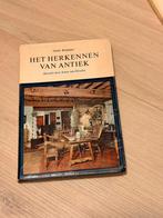 Het herkennen van antiek - Gisele Boulanger, Boeken, Ophalen of Verzenden, Gelezen