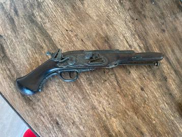 Antiek Replica Pistool beschikbaar voor biedingen