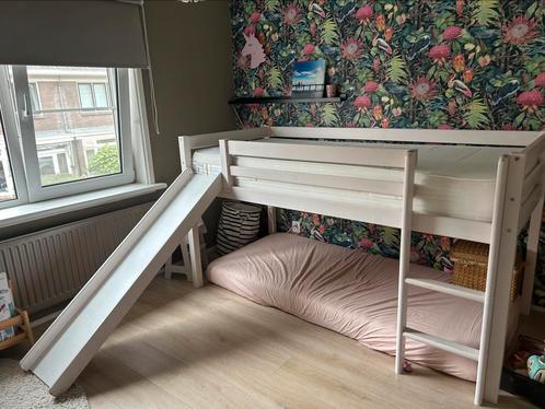 Superleuke halfhoogslaper met glijbaan, Kinderen en Baby's, Kinderkamer | Stapelbedden en Hoogslapers, Gebruikt, Halfhoogslaper