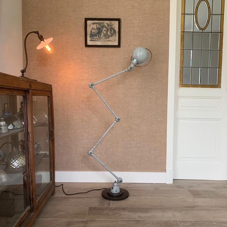 Jieldé Grijs 4-armig Industrieel Gerenoveerd Oud Vintage, Huis en Inrichting, Lampen | Vloerlampen, Gebruikt, 150 tot 200 cm, Metaal
