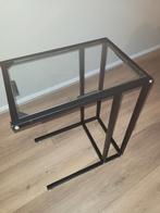 Bijzettafel zwart met glas 65cm hoog 50x35 blad glas, Huis en Inrichting, Tafels | Bijzettafels, 45 tot 60 cm, Minder dan 55 cm