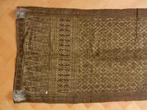 Oude omslagdoek / sarong bruin met gouddraad Sumatra 53 x162, Antiek en Kunst, Antiek | Kleden en Textiel, Ophalen of Verzenden