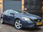Volvo V40 1.6 T3 150PK 1e eigenaar, Xenon, camera, Voorwielaandrijving, 1596 cc, Stof, Zwart