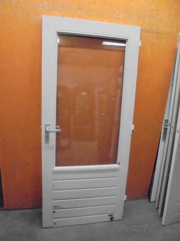 Diverse schuurdeuren / buitendeuren, ca. 88 x 201,5 beschikbaar voor biedingen