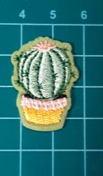 Cactus strijkembleem NIEUW Grootte 2 cm x 3 cm, Hobby en Vrije tijd, Nieuw, T, Ophalen of Verzenden, H