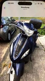 Piaggio New Fly 2017, Fietsen en Brommers, Scooters | Piaggio, Gebruikt, Maximaal 45 km/u, Ophalen of Verzenden, Fly