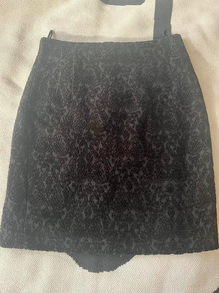 Annette Görtz mooie zwarte rok/ maat 38, Kleding | Dames, Rokken, Zo goed als nieuw, Maat 38/40 (M), Zwart, Knielengte, Verzenden