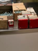 Partij boutjes , moertjes,schijfjes,schroeven ., Doe-het-zelf en Verbouw, IJzerwaren en Bevestigingsmiddelen, Ophalen, Zo goed als nieuw