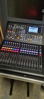 Midas M32R Live incl. Flightcase & Router, Muziek en Instrumenten, Ophalen, Zo goed als nieuw, 20 kanalen of meer, Microfooningang