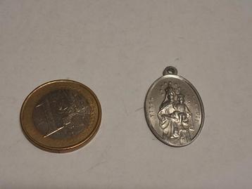 Vintage Katholieke Medaille Sacré Coeur & Virgo Carmeli beschikbaar voor biedingen
