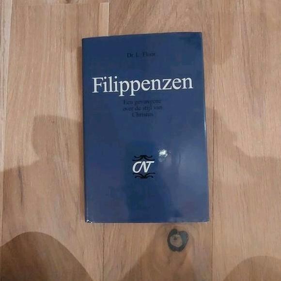 L. Floor - Filippenzen - Commentaar Nieuwe Testament - CNT, Boeken, Godsdienst en Theologie, Zo goed als nieuw, Ophalen of Verzenden