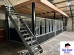Groepshuisvesting, Tussenwand, Voorwand, Stalraam, Staldeur, Dieren en Toebehoren, Weidegang, 4 paarden of pony's of meer
