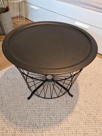 Ikea Bijzettafel met Mand - Industrieel beschikbaar voor biedingen