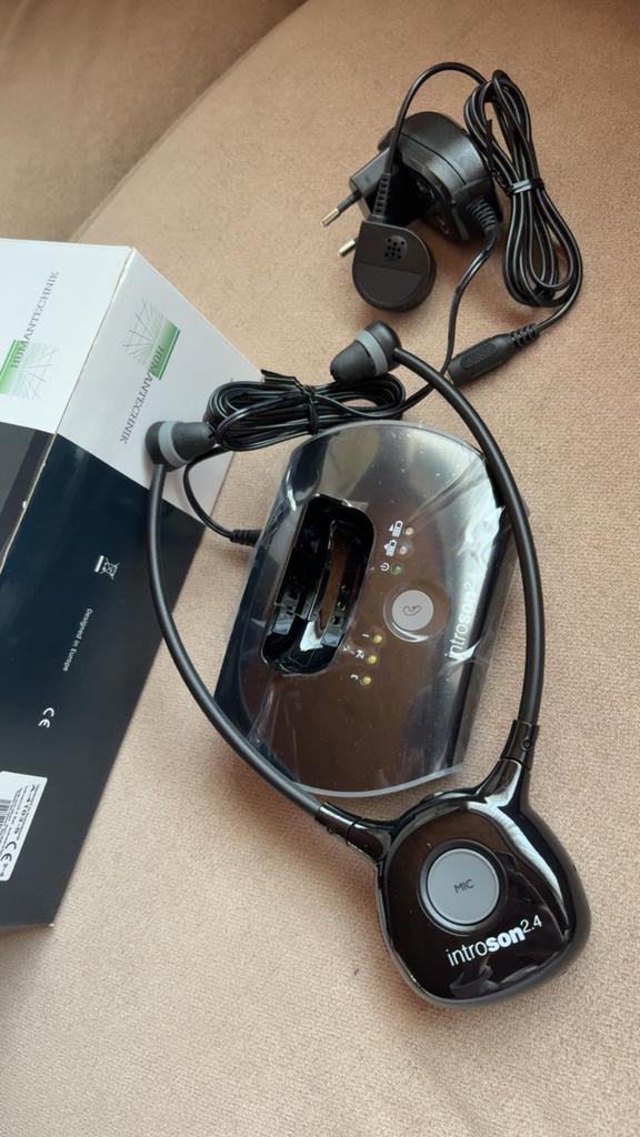 Introson 2.4 Nieuw - Hoorondersteuning, Ophalen of Verzenden, Nieuw, Over oor (circumaural), Overige merken