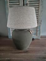 Stoere kruiklamp met shabby kap, Ophalen, Www.vrumdwonen.nl, Het Logement 9, Landelijk, sober, stoer