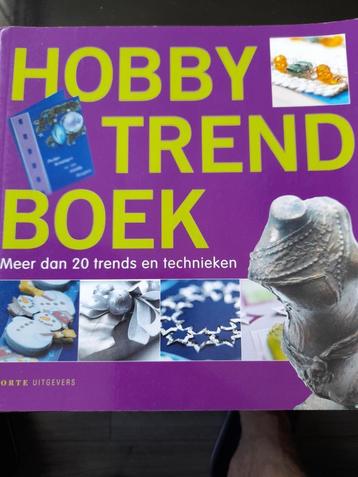 Hobby Trendboek meer dan 20 trends en technieken beschikbaar voor biedingen