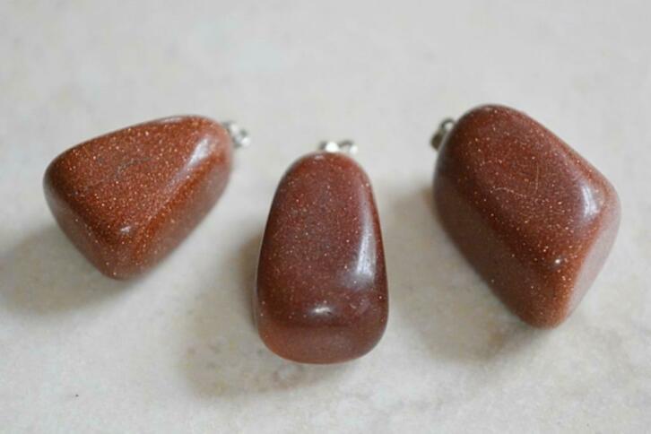 Goudsteen hangers (03), Verzamelen, Mineralen en Fossielen, Ophalen of Verzenden