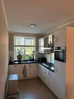 Complete keuken in nette staat (zelf demonteren), Huis en Inrichting, Keuken | Complete keukens, Ophalen, Gebruikt, Wit, Hoekkeuken