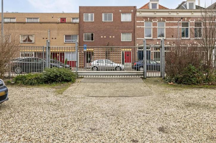 Parkeerplaats te koop, Huizen en Kamers, Garages en Parkeerplaatsen, Rotterdam