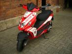 Gezocht Malaguti f12r ducati corse kappenset/stickerset, Fietsen en Brommers, Brommers | Overige merken, Gebruikt, Malaguti, Maximaal 45 km/u