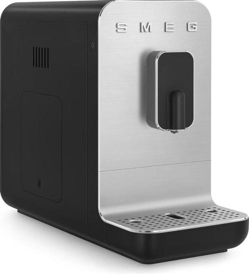 Smeg BCC01BLMEU Espressomachine – met lichte gebruiksporen, Witgoed en Apparatuur, Koffiezetapparaten, Zo goed als nieuw, Koffiebonen