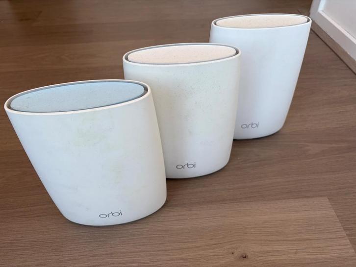 Netgear ORBI Router RBR50 en 2 Satellites RBS50 Wifi, Computers en Software, Routers en Modems, Gebruikt, Router, Ophalen of Verzenden