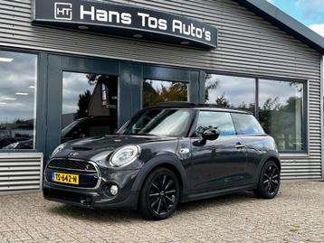 Mini Mini 2.0 Cooper S AUT 192pk Chili Serious Business PANO beschikbaar voor biedingen