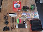 Nintendo Switch Oled + 5 games en andere accesoires, Spelcomputers en Games, Spelcomputers | Nintendo Switch, Ophalen, Zo goed als nieuw
