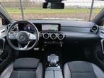 Mercedes-Benz A-klasse 180 AMG Line | Camera | Stoelverw. |, Auto's, 136 pk, Gebruikt, 4 cilinders, Alcantara