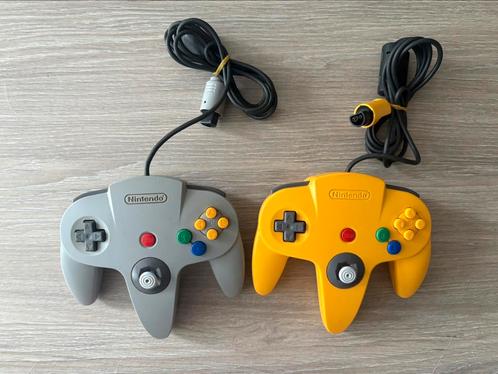 2 Originele prima controllers voor de Nintendo 64., Spelcomputers en Games, Games | Nintendo 64, Ophalen of Verzenden