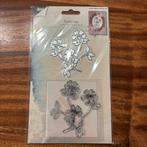 Snijmal 114 bloemen met stempel setje, Ophalen of Verzenden, Zo goed als nieuw, Clearstamp