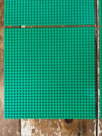 LEGO groene onderplaten 32x32 (3811) - 4 stuks beschikbaar voor biedingen