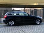 BMW 1-Serie 2.0 116I 3DR 2011 Zwart APK 01/2027, Auto's, BMW, 1-Serie, Achterwielaandrijving, 1995 cc, 4 cilinders