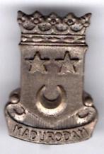 Madurodam zilverkleurig wapen broche ( N_061 ), Verzamelen, Speldjes, Pins en Buttons, Verzenden, Zo goed als nieuw, Stad of Land