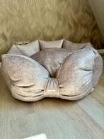 Luxe Handgemaakte Hondenmand – Beige met Strik, Ophalen of Verzenden, Nieuw