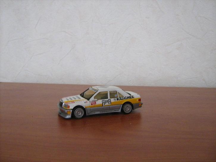 Mercedes 190 E Kärcher sedan. Minichamps Schaal 1:43, Hobby en Vrije tijd, Modelauto's | 1:43, Gebruikt, Auto, MiniChamps, Ophalen of Verzenden