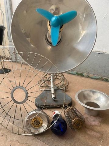 Vintage Super Thermolite De Luxe Convertible Warmtelamp beschikbaar voor biedingen