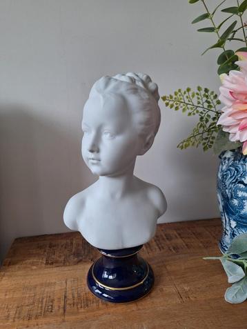 Limoge Bisque Porselein Beeld - Mooie Dame! beschikbaar voor biedingen