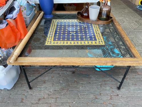 Salon tafel met mozaiek en smeedijzer, Huis en Inrichting, Tafels | Salontafels, Minder dan 50 cm, 50 tot 100 cm, Vierkant, Ophalen