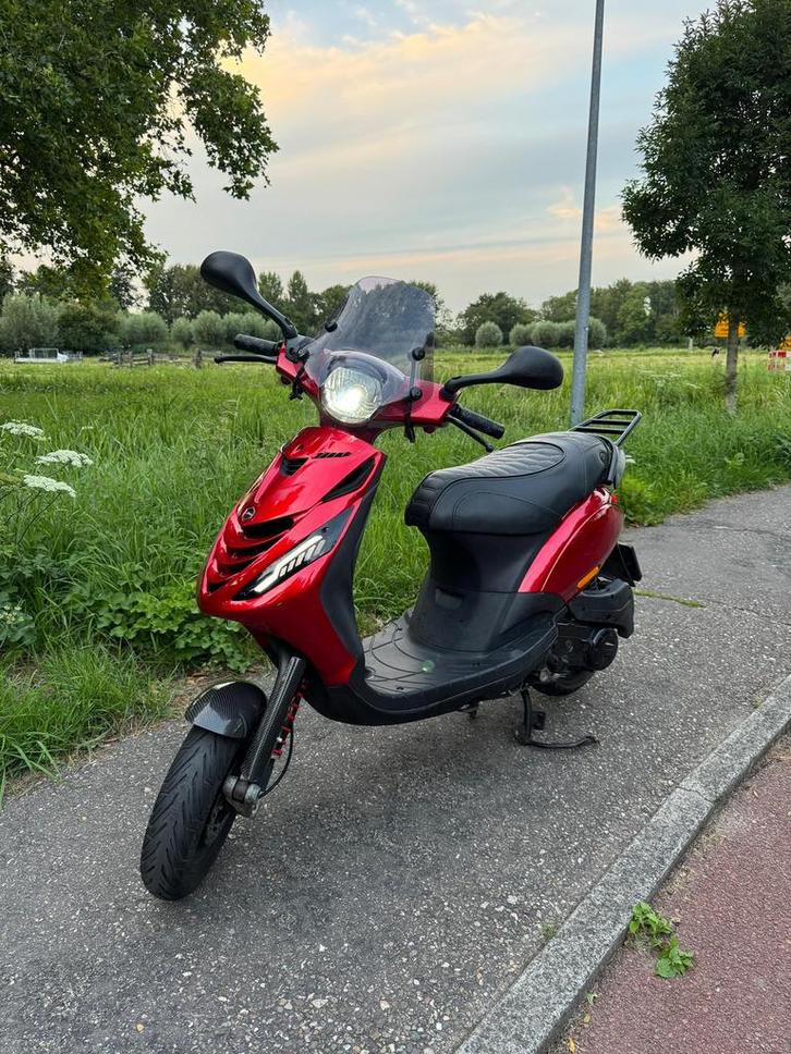 Piaggio zip 80cc Malossi, Fietsen en Brommers, Scooters | Piaggio, Gebruikt, Zip, Maximaal 45 km/u, Benzine, Ophalen