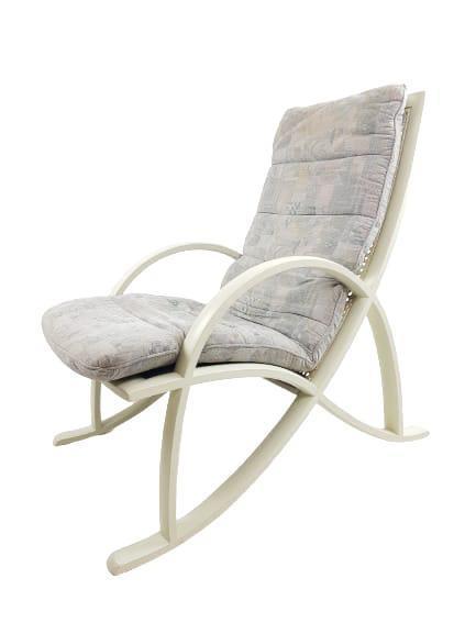 Vintage eighties fauteuil wit rotan grijs roze stof, Huis en Inrichting, Fauteuils, Gebruikt, Stof, 50 tot 75 cm, 75 tot 100 cm