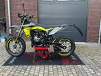 Sherco SM R 50 (2023) - Zo goed als nieuw!, Fietsen en Brommers, 6 versnellingen, Zo goed als nieuw, 50 cc, Ophalen