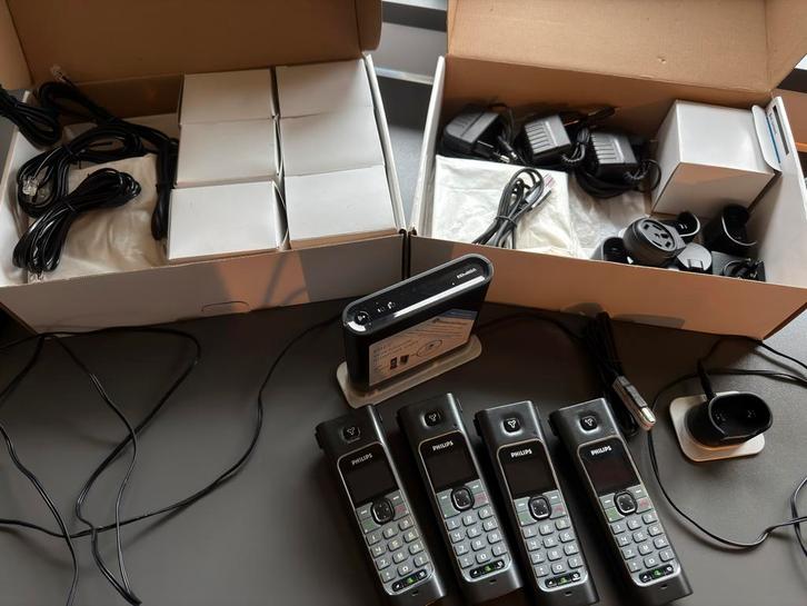 Philips Voip 433 - Complete VoIP Telefoonset, Telecommunicatie, Vaste telefoons | Handsets en Draadloos, Gebruikt, 4 handsets of meer