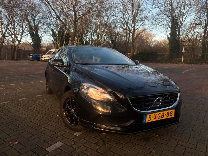 Volvo V40 2.0 D4 Summum 190PK 2014 Zwart, Auto's, Volvo, Bedrijf, V40, ABS, Achteruitrijcamera, Adaptive Cruise Control, Bluetooth