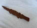 Krokodil hout, Ophalen