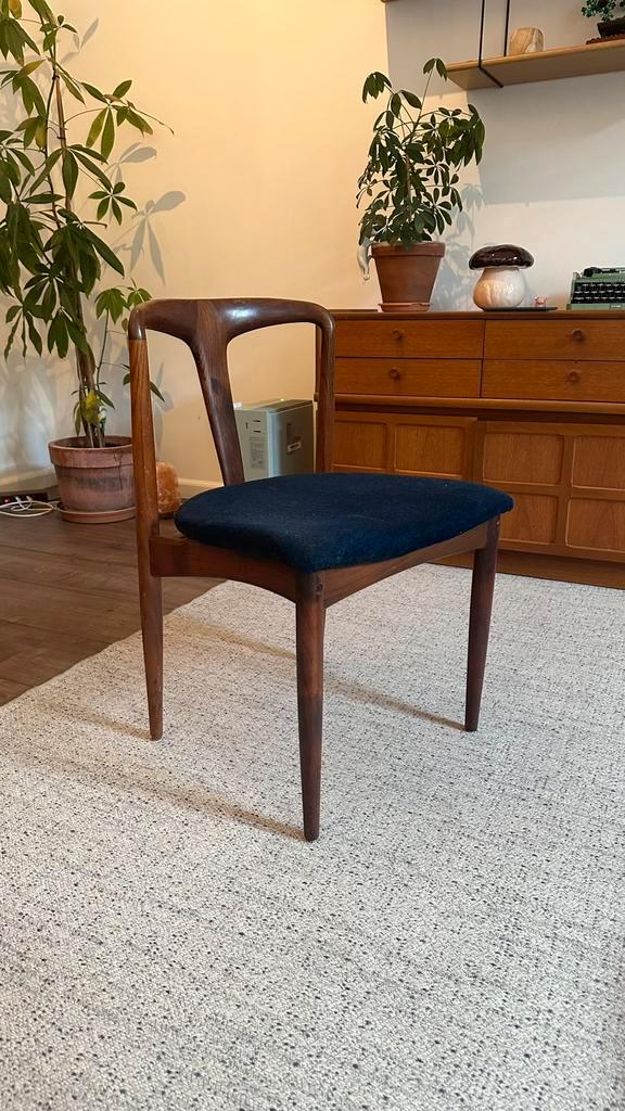 4x Johannes Andersen “Juliane” stoelen — palissander, Huis en Inrichting, Stoelen, Gebruikt, Vier, Hout, Stof, Bruin, Ophalen